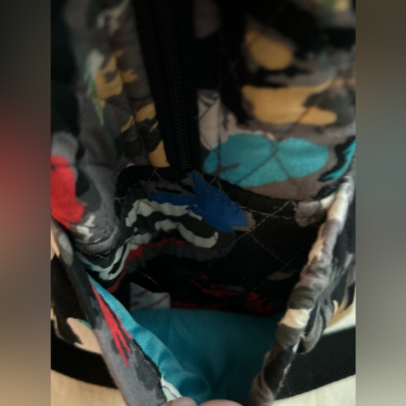 Vera Bradley backpack with no noticeable wear. Excellent condition. - Picture 5 of 14